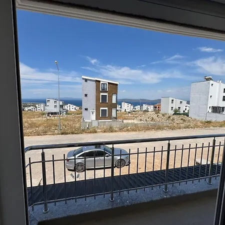Deniz Manzarali Oezel Villa